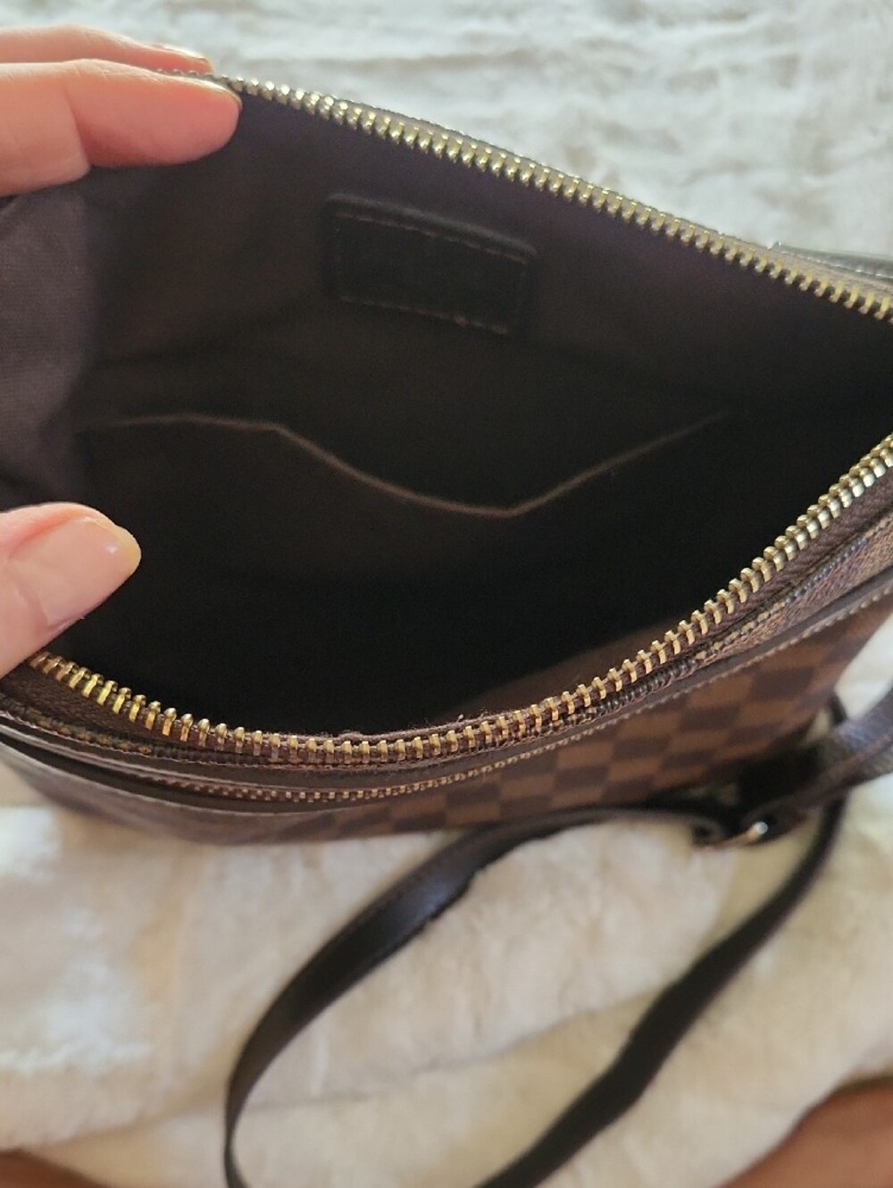 Faux Lv Brown Checkered Crossbody Bag with Gold Hardware - Picture 3 of 4
